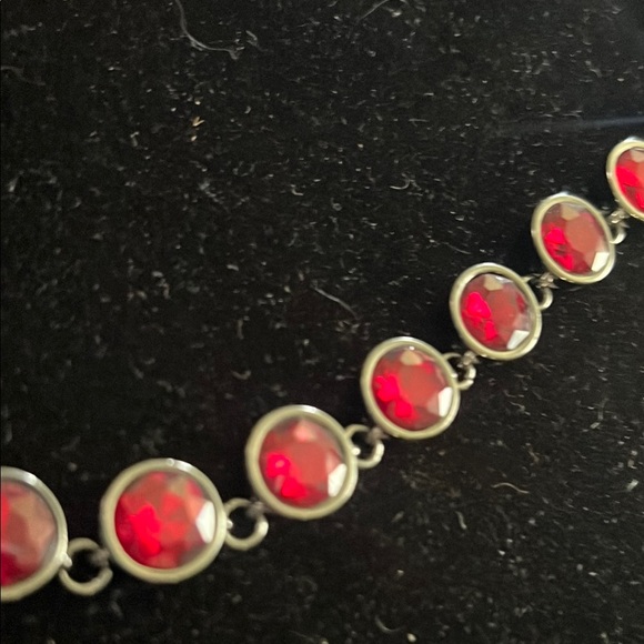 Elegant Red Gemstone Necklace - Picture 4 of 5